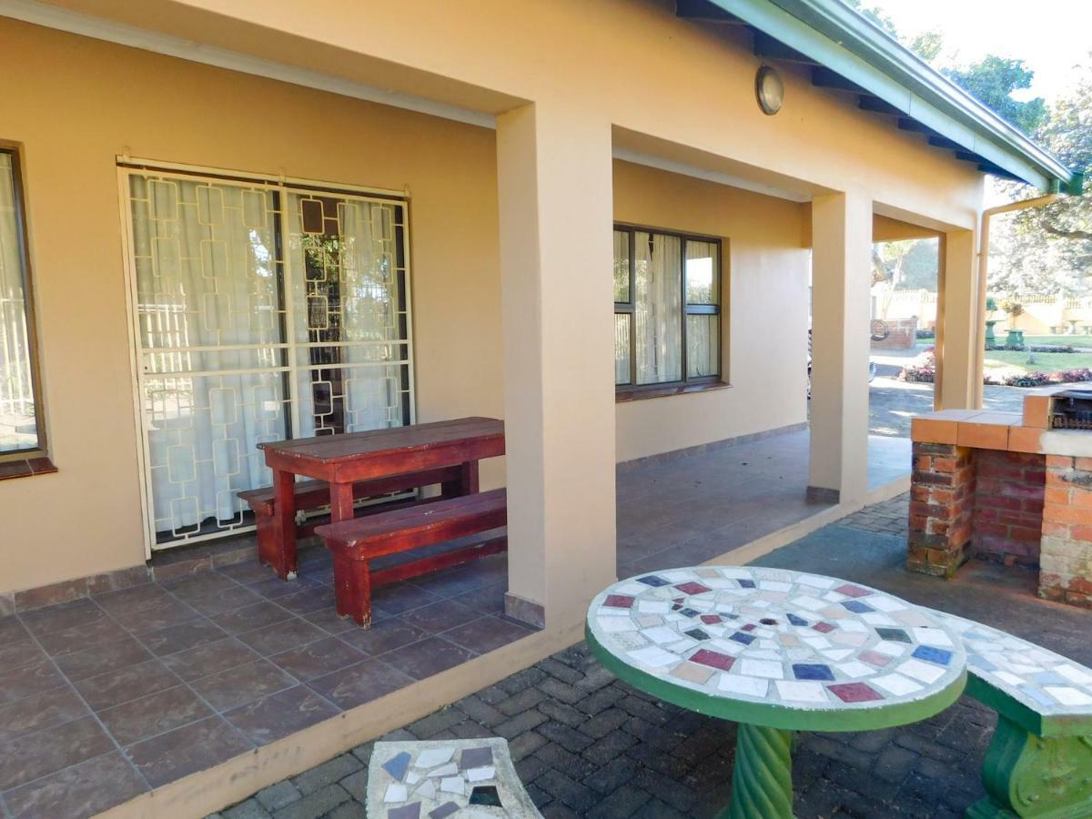 Mama Mia Cottages Oslo Beach Port Shepstone Zewnętrze zdjęcie